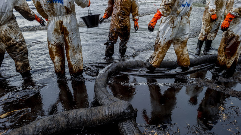 inland oil spill